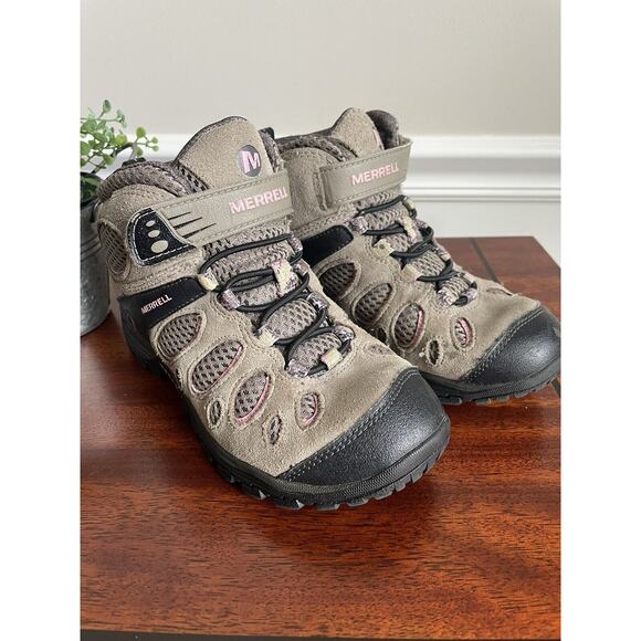 Merrell Kid's SIZE 2 Chameleon Mid Waterproof Hiking Boots Kangaroo Pink - Picture 1 of 7